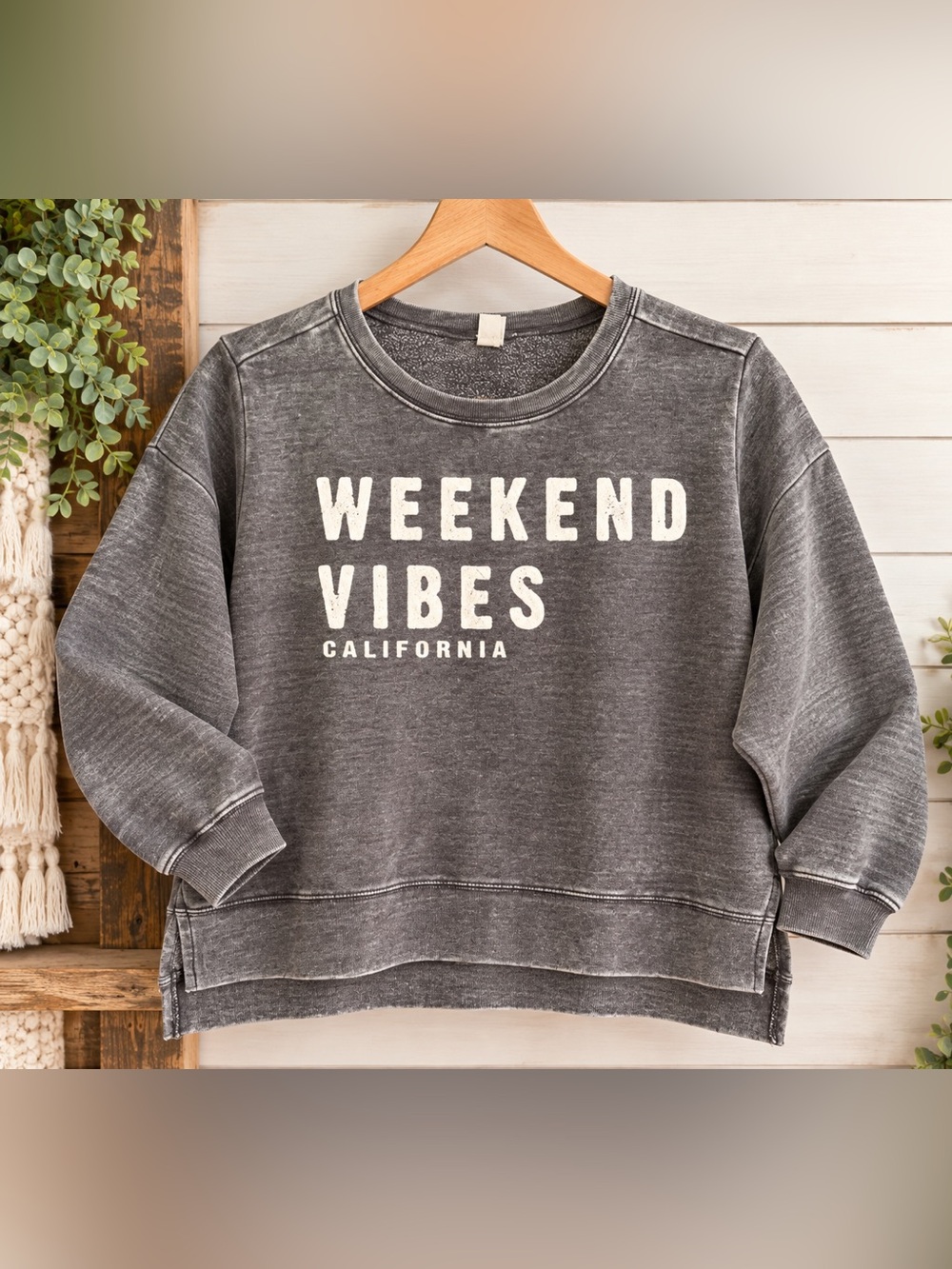 Weekend Vibes California Graphic Sweatshirt - Charcoal